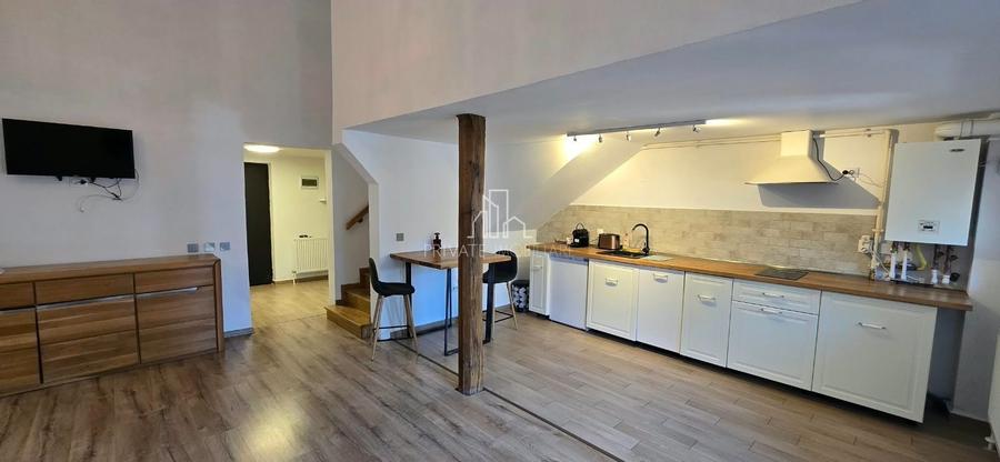 Apartament cu 2 camere decomandat în Central