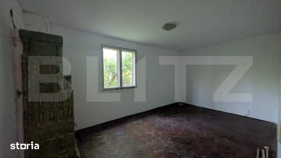 Casă cu 3 camere decomandat cu Teren 1159 Mp în Tineretului