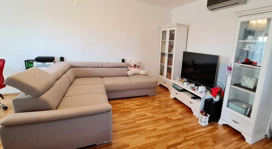 Apartament cu 3 camere decomandat în Chitila
