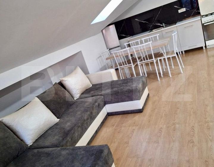 Apartament cu 3 camere decomandat în Cetate