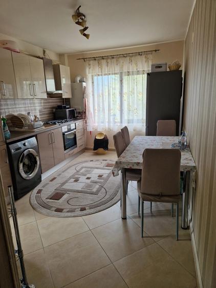 Inchiriez apartament 2 camere decomandat - 4