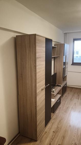 Garsonieră decomandată în Micro 21