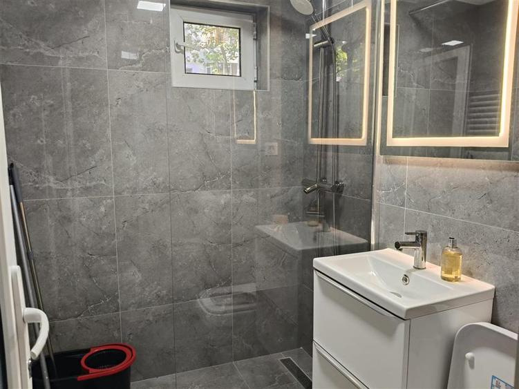 Apartament cu 2 camere semidecomandat în Viziru 2