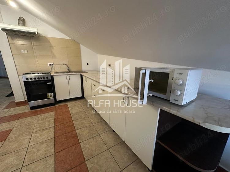 Apartament cu 3 camere decomandat în Triaj