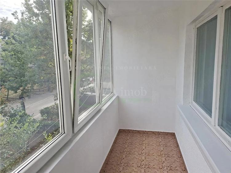 Garsonieră decomandată în Central