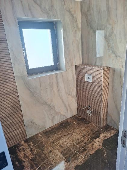 Casă individuală cu 5 camere cu Garaj în Central