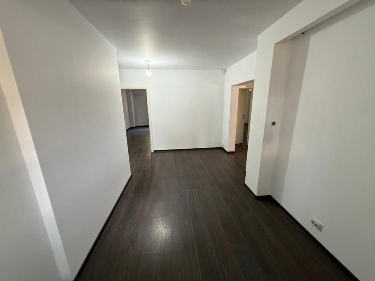 Apartament cu 3 camere decomandat în Dorobanți