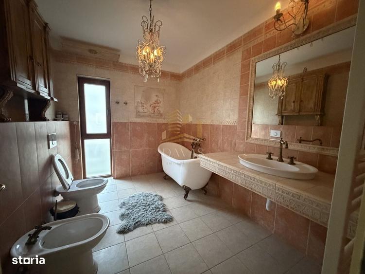 Casă cu 4 camere în Gruia