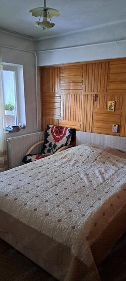 Apartament cu 3 camere decomandat în Roșiori de Vede