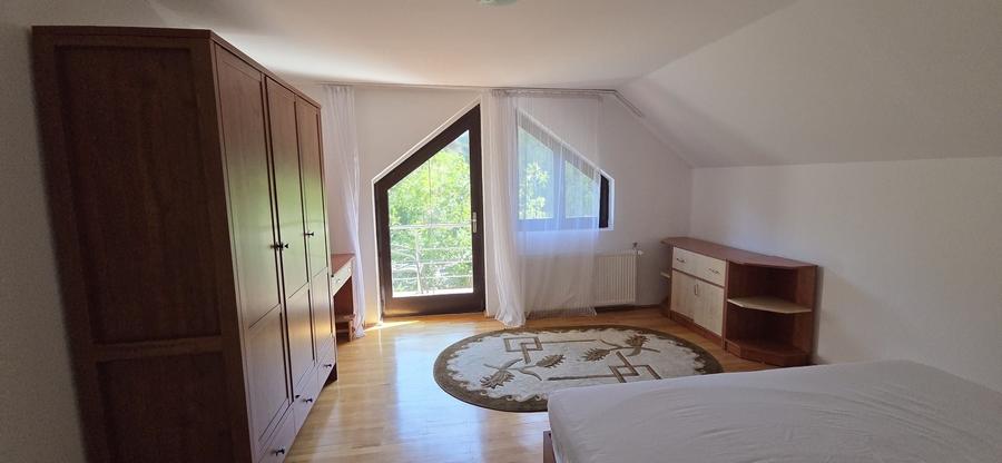Casa spatioasa cu 4 camere, Birou & Garaj la demisol - 16