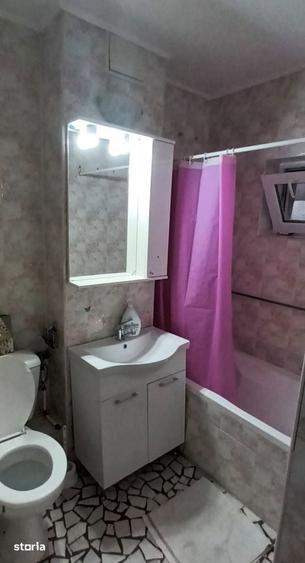 Apartament cu 3 camere decomandat în Faleza Nord
