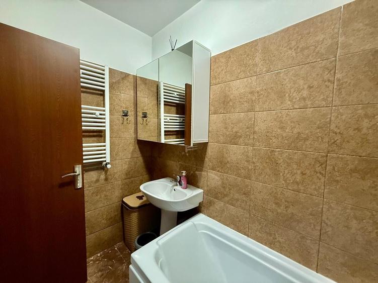Apartament cu 2 camere decomandat, mobilat în Berceni