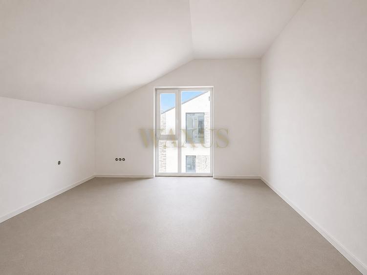 Duplex cu 5 camere cu Canalizare în Florești