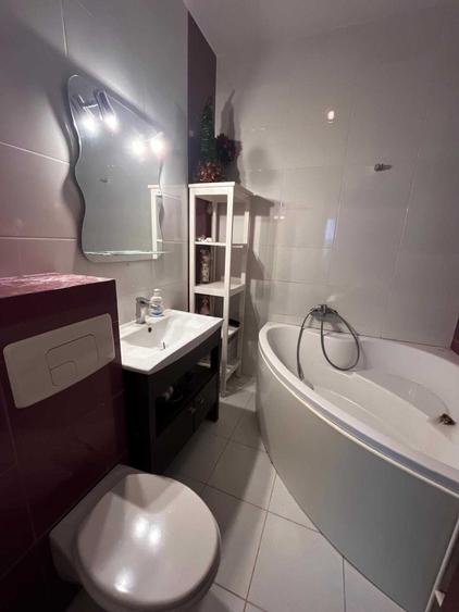 Apartament cu 3 camere decomandat în Grivița
