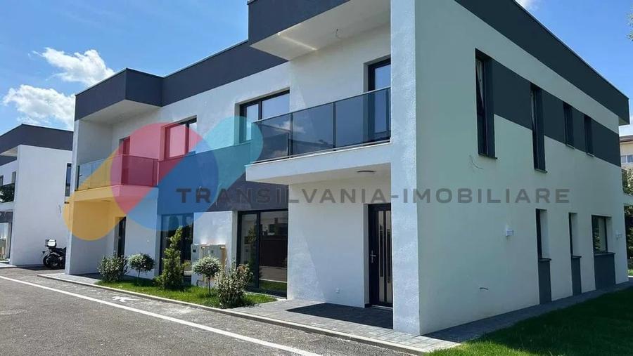Duplex cu 4 camere cu Canalizare în Florești