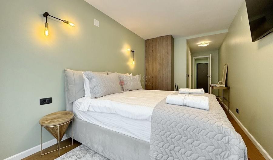 Apartament cu 3 camere decomandat, mobilat în Poiana Brașov
