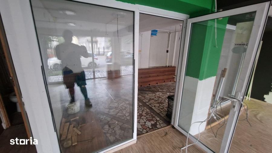 Spațiu comercial, de 62 mp, în Central