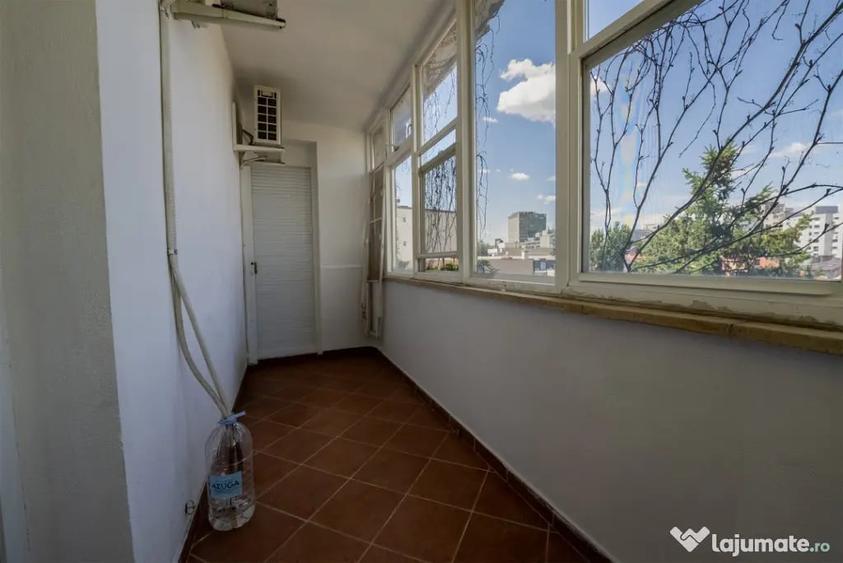Apartament cu 4 camere decomandat în Dorobanți