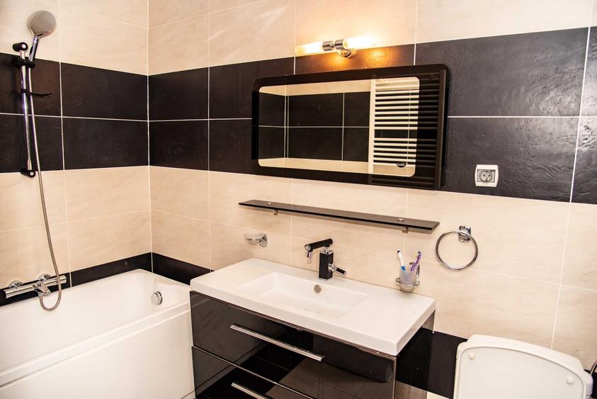 Apartament cu 3 camere decomandat în Vitan