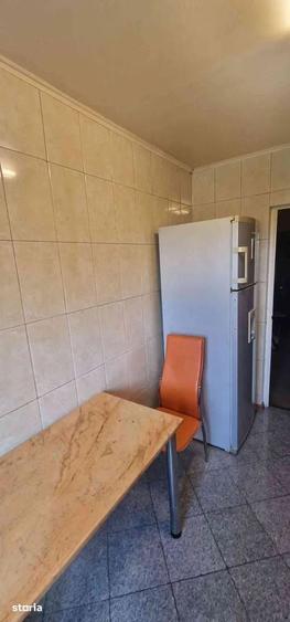 Apartament cu 2 camere decomandat, mobilat în Titan