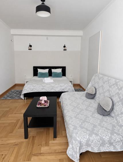Casă cu 4 camere în Unirii