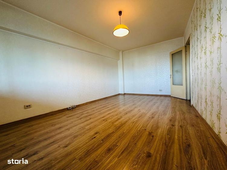 Apartament cu 3 camere decomandat în Colentina