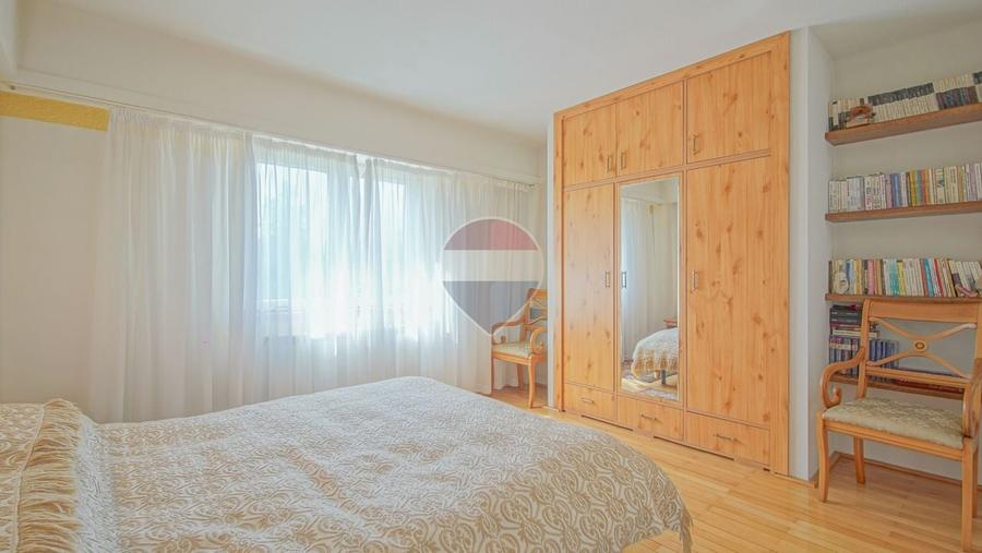 Apartament cu 4 camere decomandat, mobilat în Clăbucet