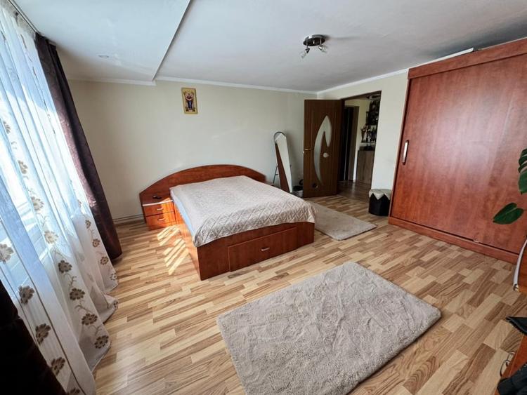 Casă individuală cu 3 camere cu Canalizare în Mireșu Mare