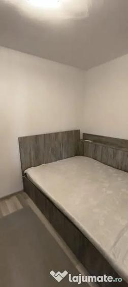 Apartament cu 2 camere semidecomandat în Tei