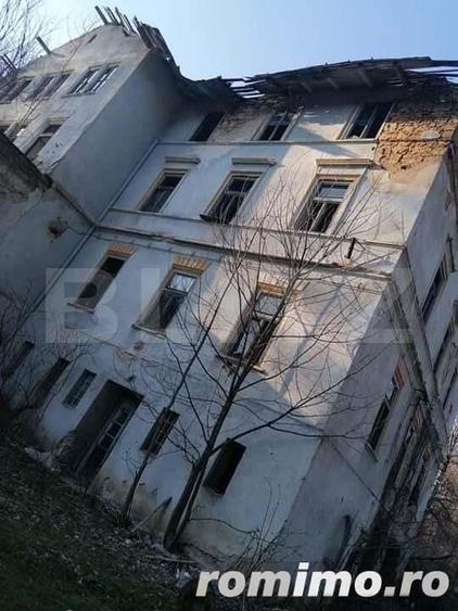 Casă cu 30 camere cu Teren 30000 Mp în Marila