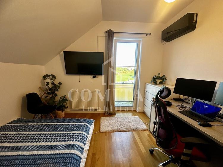 Apartament cu 4 camere semidecomandat, mobilat în Iris