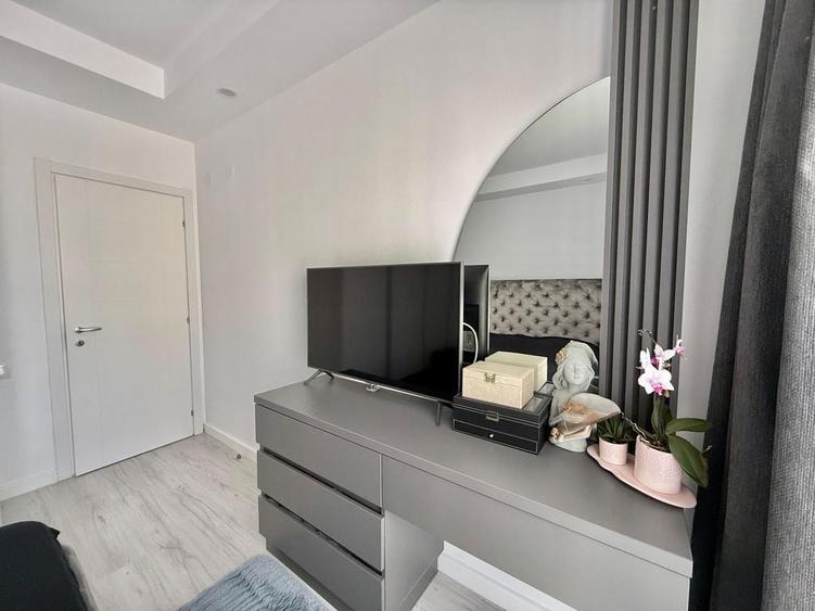 Apartament cu 2 camere semidecomandat în Ștefăneștii de Jos