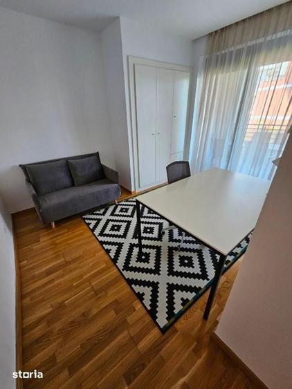 Apartament cu 3 camere în Sisești