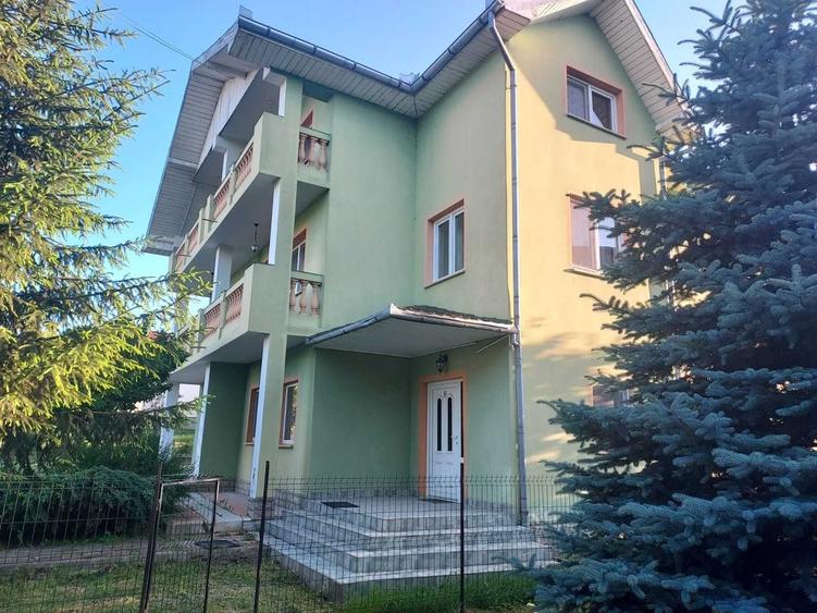 Casă cu 4 camere în Exterior Vest