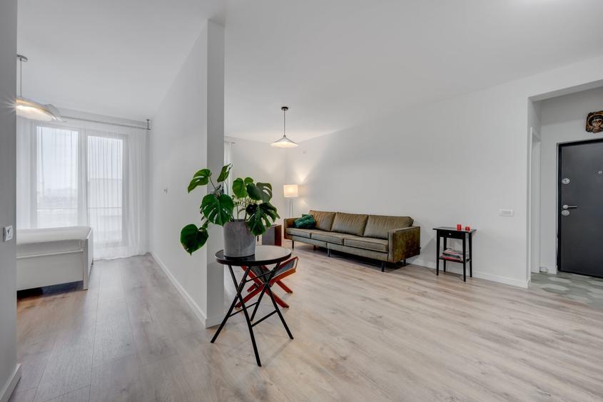 Apartament cu 2 camere semidecomandat, mobilat în Tunari
