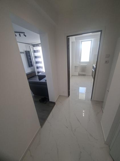 Apartament cu 2 camere semidecomandat în Alexandru Obregia