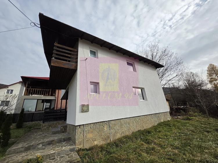 Casă cu 4 camere cu Teren 475 Mp în Valea Doftanei