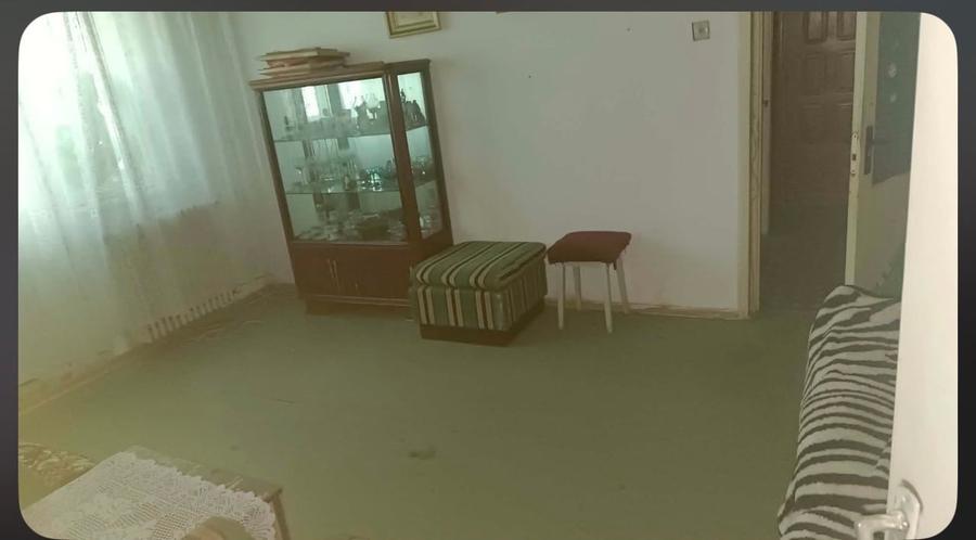 Apartament cu 2 camere semidecomandat, mobilat în Dacia