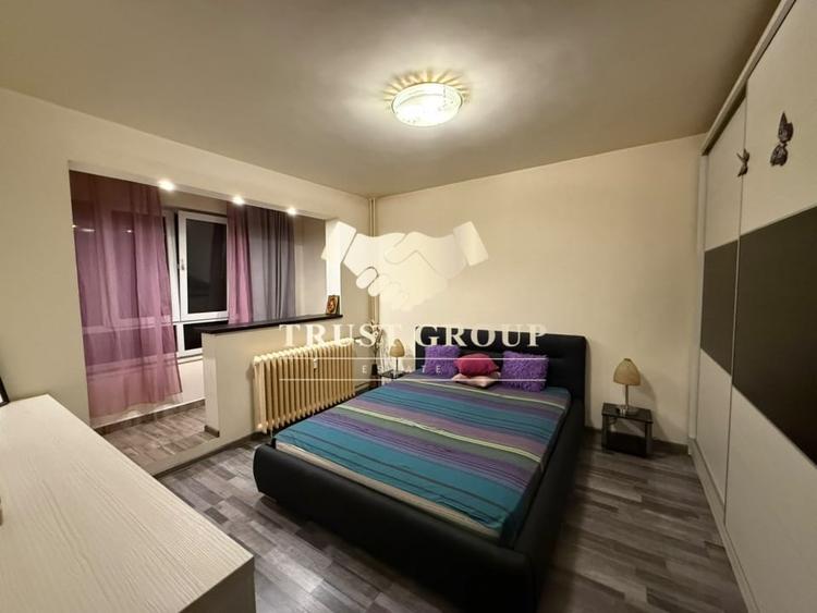 Apartament cu 3 camere decomandat în Drumul Taberei