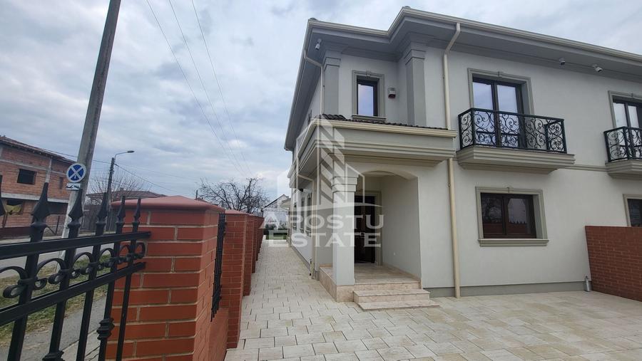 Duplex cu 4 camere cu Canalizare în Mehala