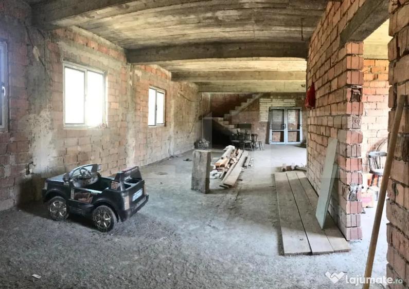 Casă cu 2 camere cu Teren 3050 Mp în Bezdead