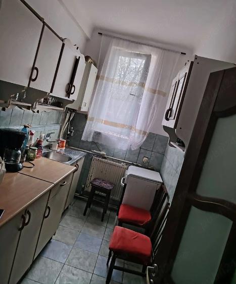 Apartament cu 2 camere decomandat în Horia