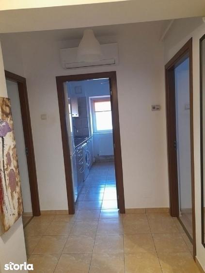 Apartament cu 2 camere decomandat în Podu Roș