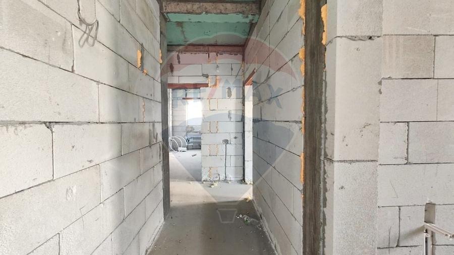 Casă individuală cu 5 camere cu Teren 697 Mp în Kamsas