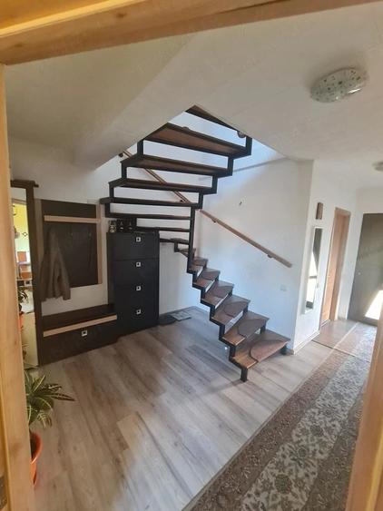 Casă cu Teren 151 Mp în Șura Mare
