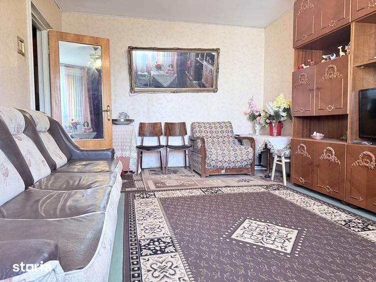 Apartament 3 camere, decomandat, str Uioara - 1