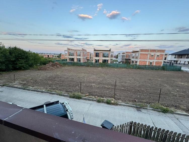 Casă cu 4 camere în Tunari