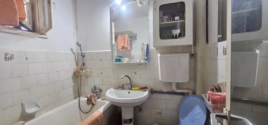 Casă cu Teren 365 Mp în Central