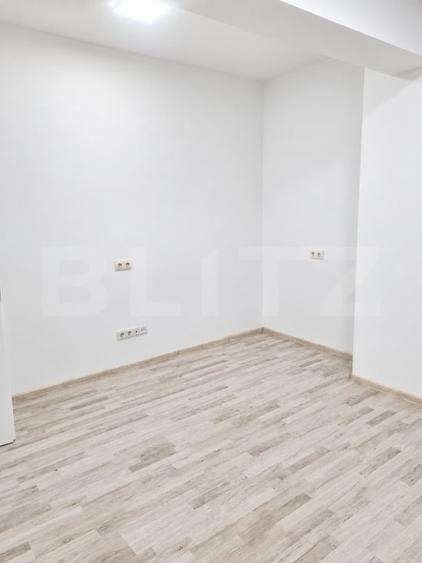 Apartament cu 3 camere decomandat în Independenței