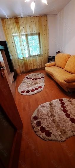 Apartament cu 3 camere în Corabia